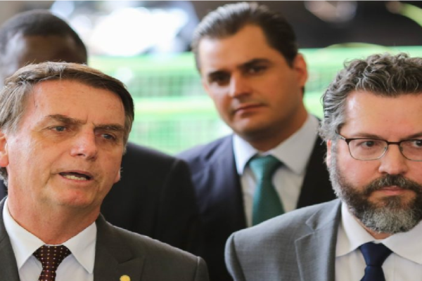 Presidente Bolsonaro nega que irá trocar chefe do Itamaraty