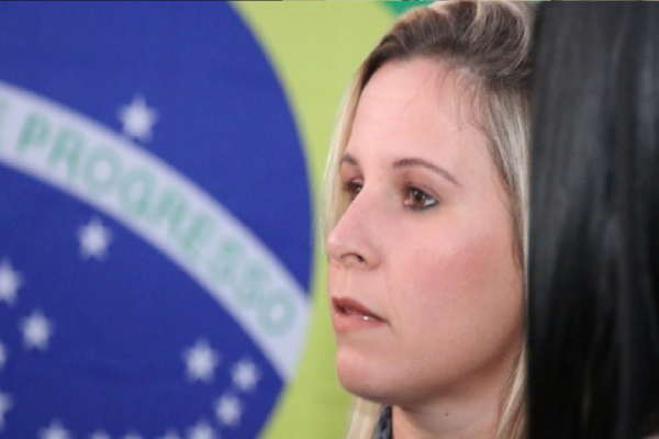 Deputada sai em defesa de Silveira: "Eu defendo a inviolabilidade parlamentar"